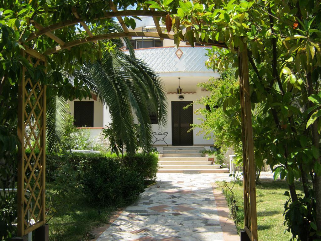 Villa Antonio Calderisi Vieste Esterno foto